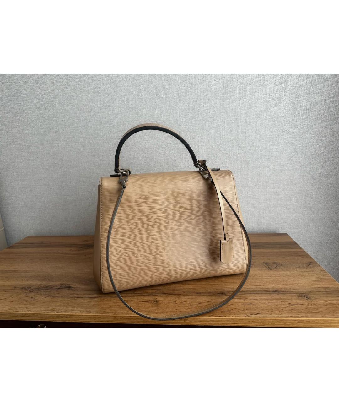 LOUIS VUITTON Бежевая кожаная сумка с короткими ручками, фото 3