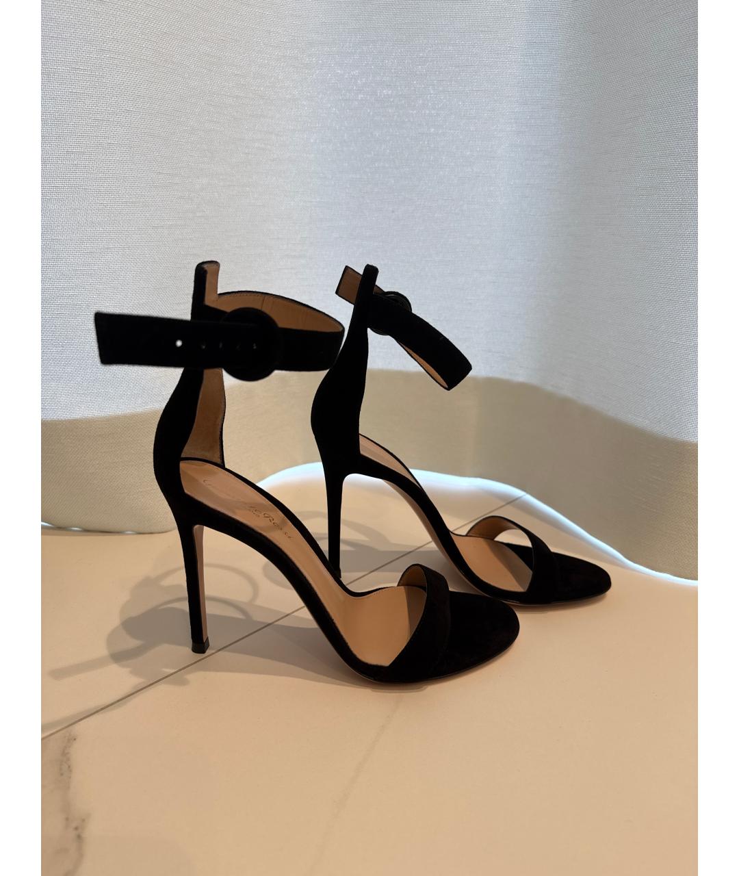 GIANVITO ROSSI Черные замшевые босоножки, фото 10