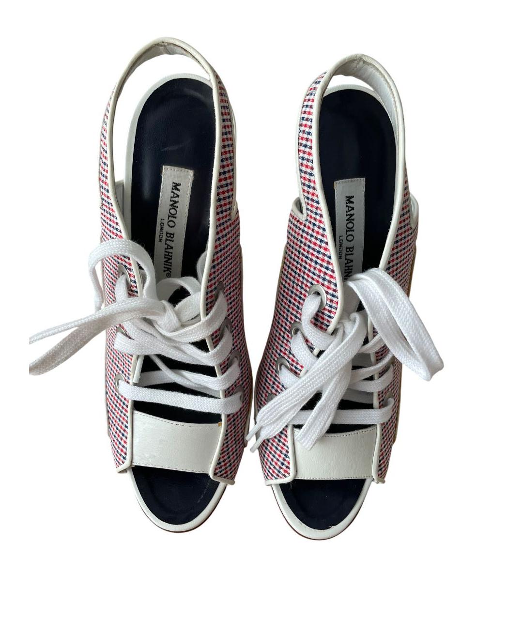 MANOLO BLAHNIK Белые кожаные босоножки, фото 2