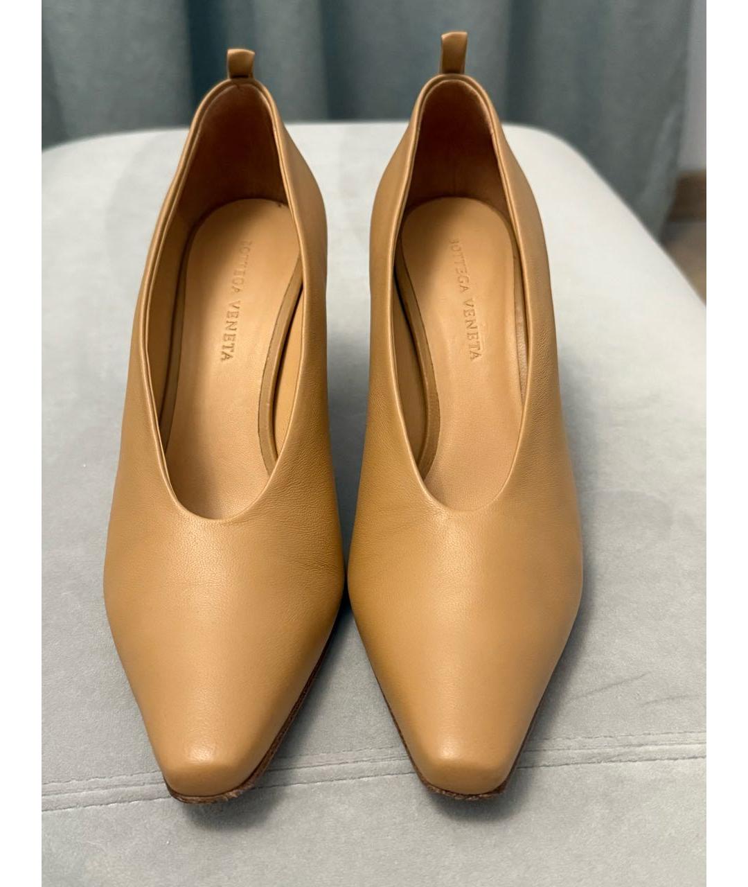 BOTTEGA VENETA Бежевые кожаные туфли, фото 2