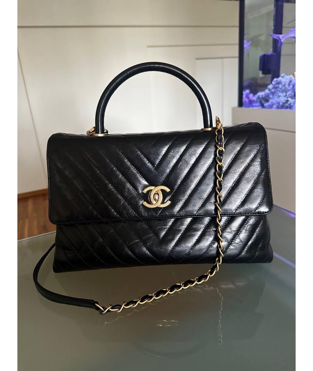CHANEL Черная кожаная сумка с короткими ручками, фото 2