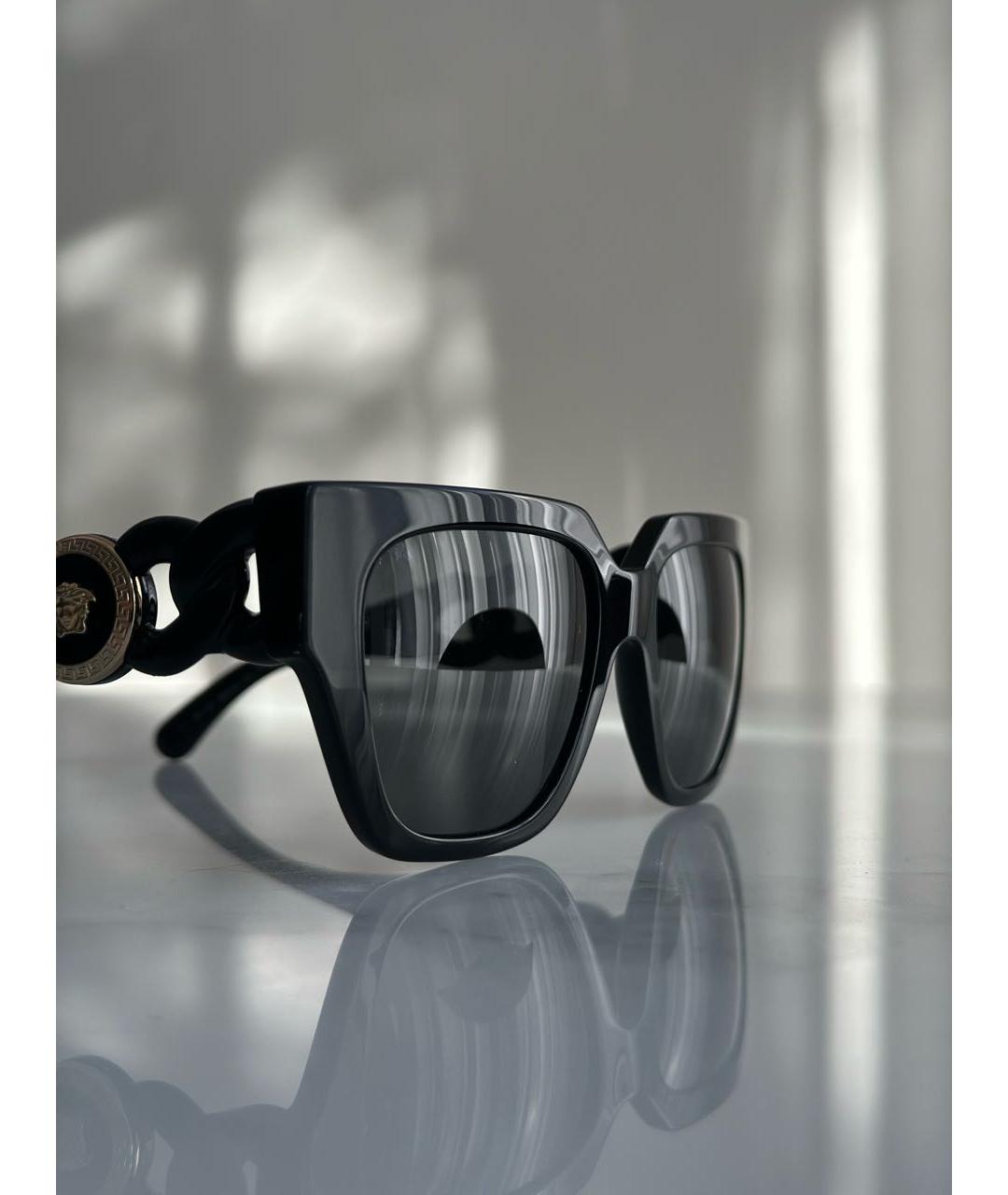 VERSACE Черные пластиковые солнцезащитные очки, фото 2