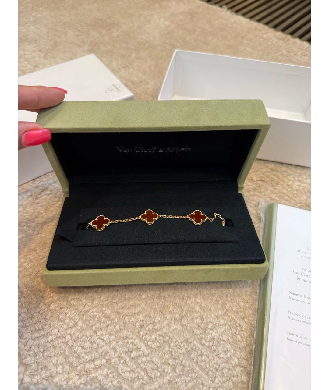 VAN CLEEF & ARPELS Бордовый браслет из желтого золота, фото 5