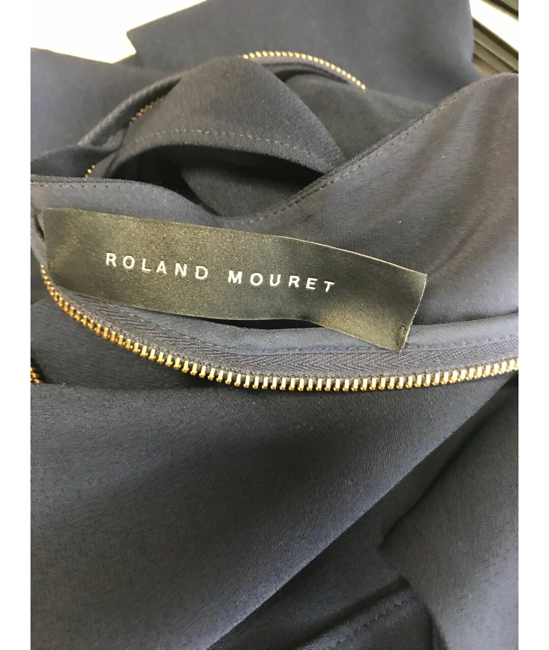 ROLAND MOURET Темно-синее повседневное платье, фото 4