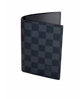 LOUIS VUITTON Обложка/футляр