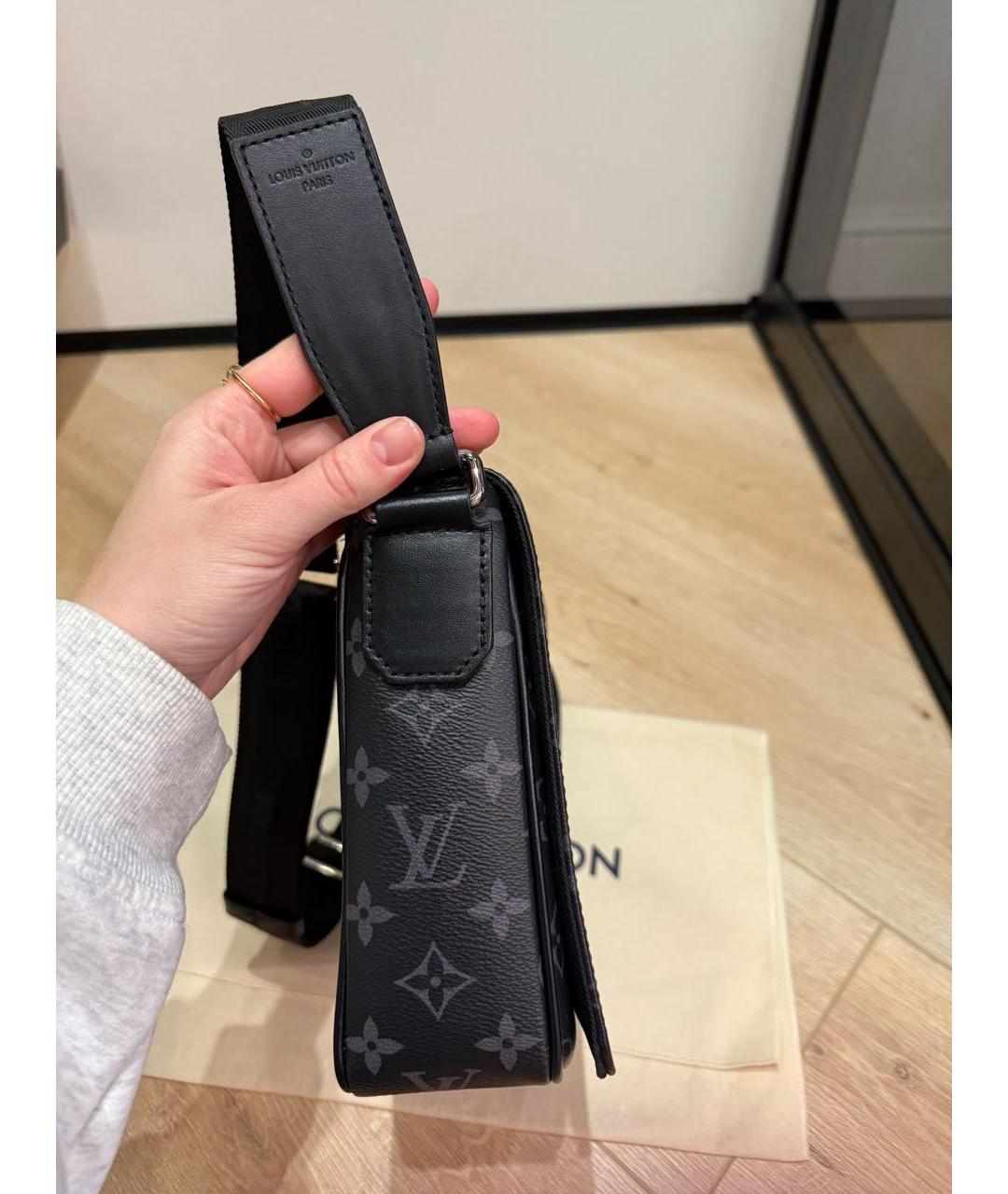 LOUIS VUITTON Темно-синяя кожаная сумка на плечо, фото 7