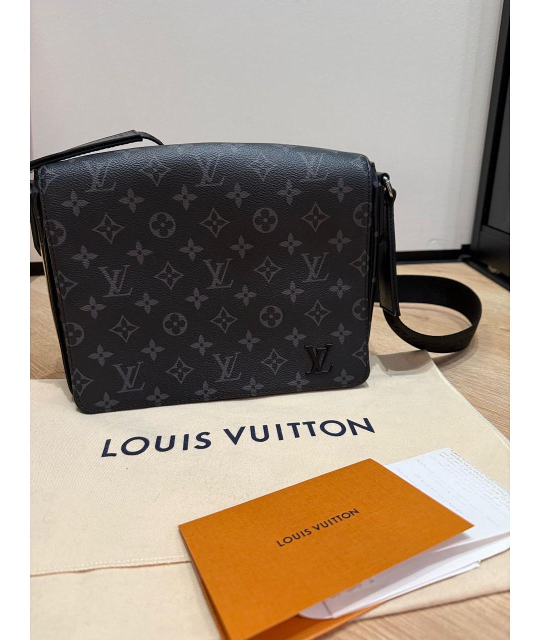LOUIS VUITTON Темно-синяя кожаная сумка на плечо, фото 8