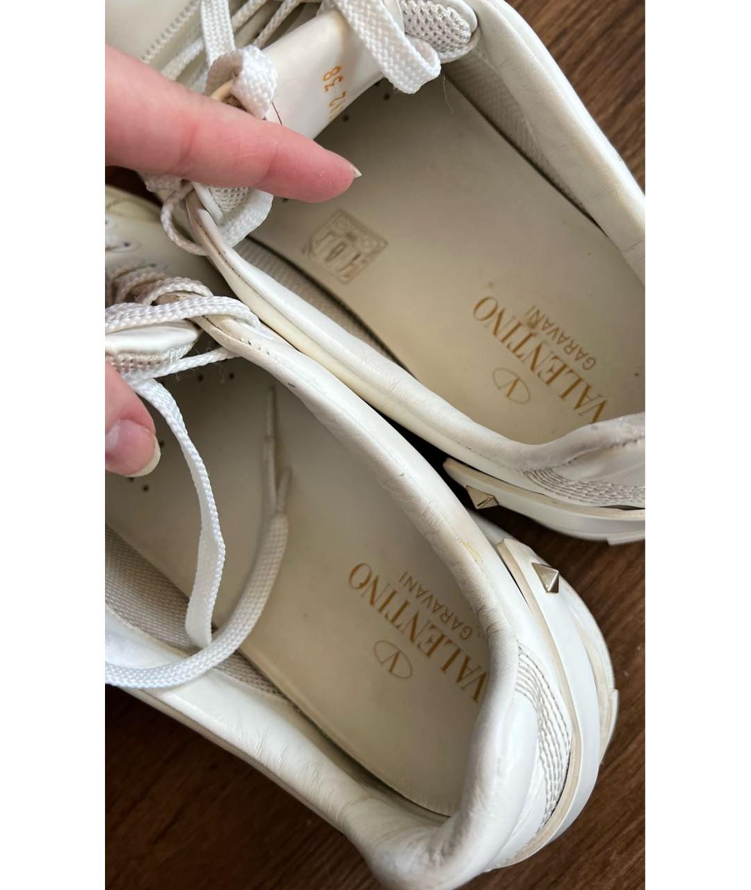 VALENTINO Белые кожаные кроссовки, фото 3