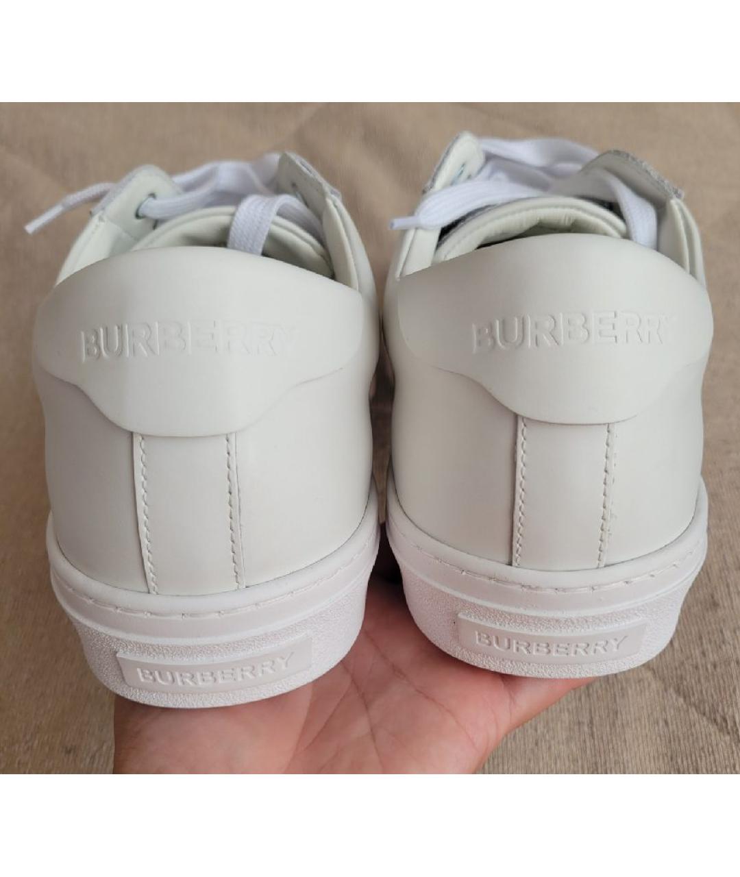 BURBERRY Белые кожаные низкие кроссовки / кеды, фото 4