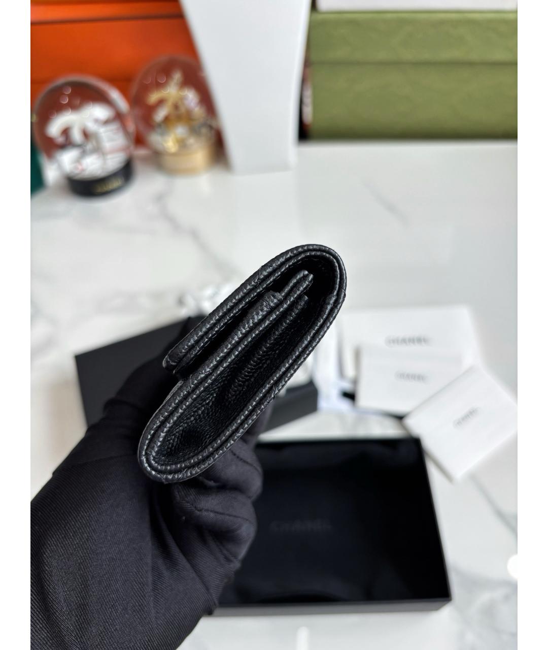 CHANEL Черный кожаный кошелек, фото 4