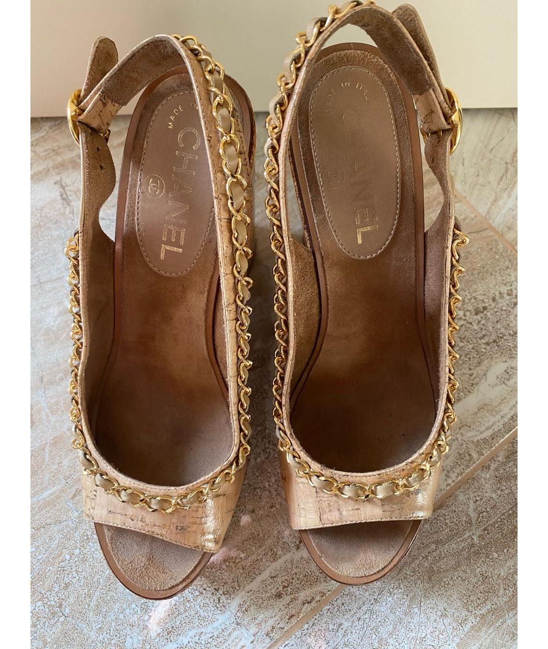 CHANEL Бежевые кожаные босоножки, фото 2