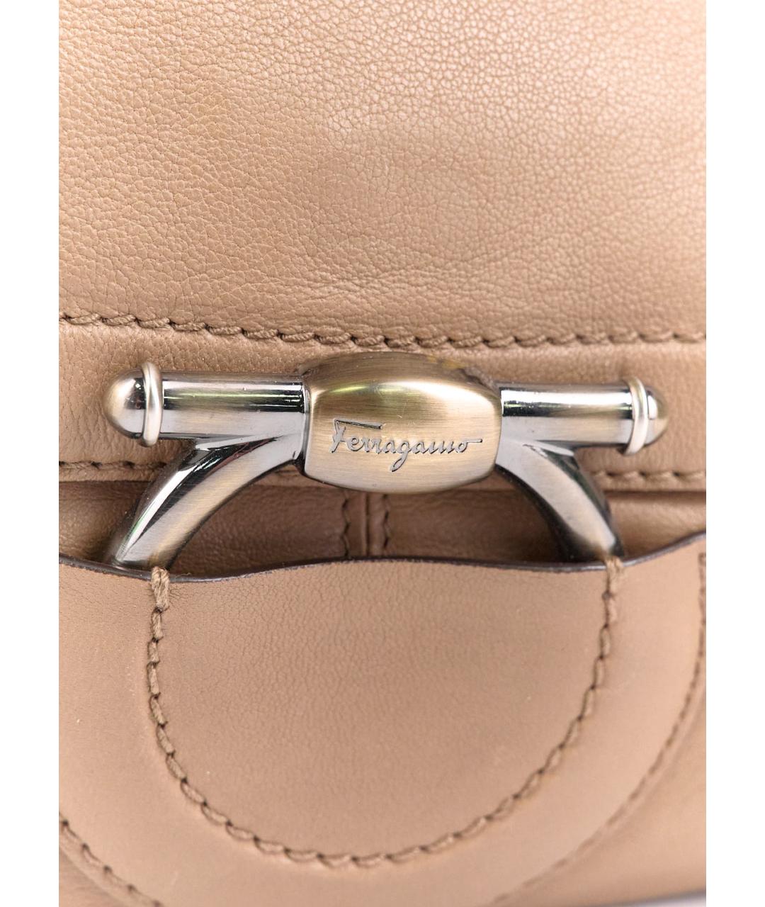 FERRAGAMO Коричневая кожаная сумка с короткими ручками, фото 5