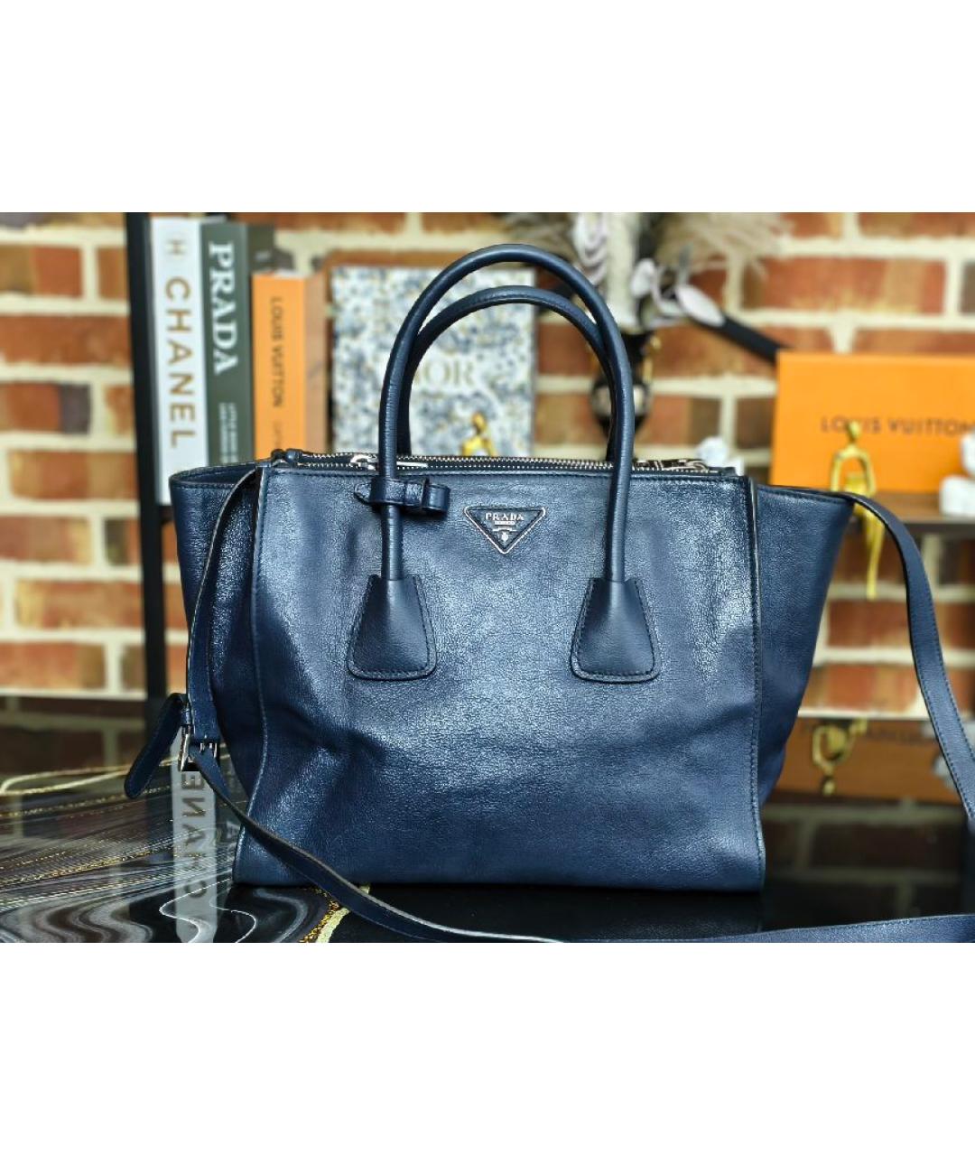 PRADA Темно-синяя кожаная сумка с короткими ручками, фото 7