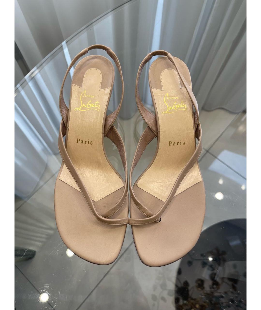 CHRISTIAN LOUBOUTIN Бежевые кожаные босоножки, фото 2