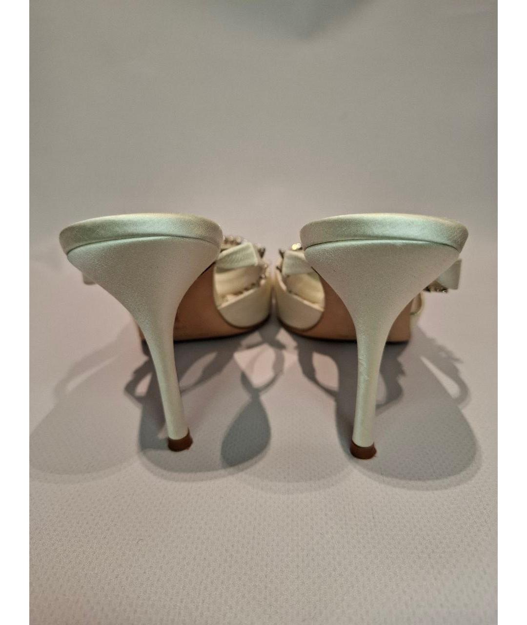 MANOLO BLAHNIK Белые лодочки на низком каблуке, фото 4