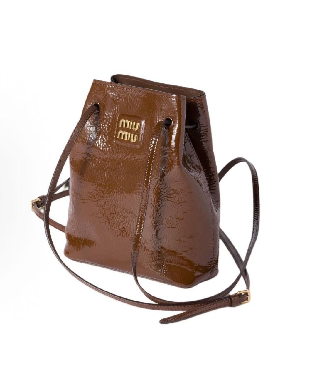 MIU MIU Коричневая сумка с короткими ручками из лакированной кожи, фото 2