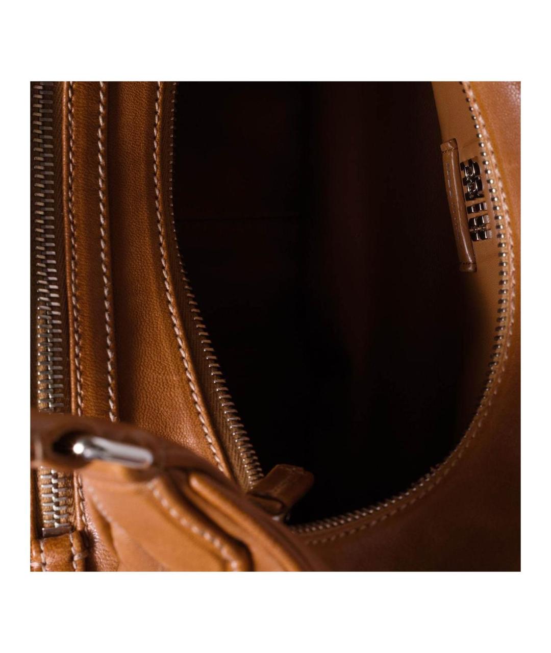 MIU MIU Коричневая кожаная сумка с короткими ручками, фото 5