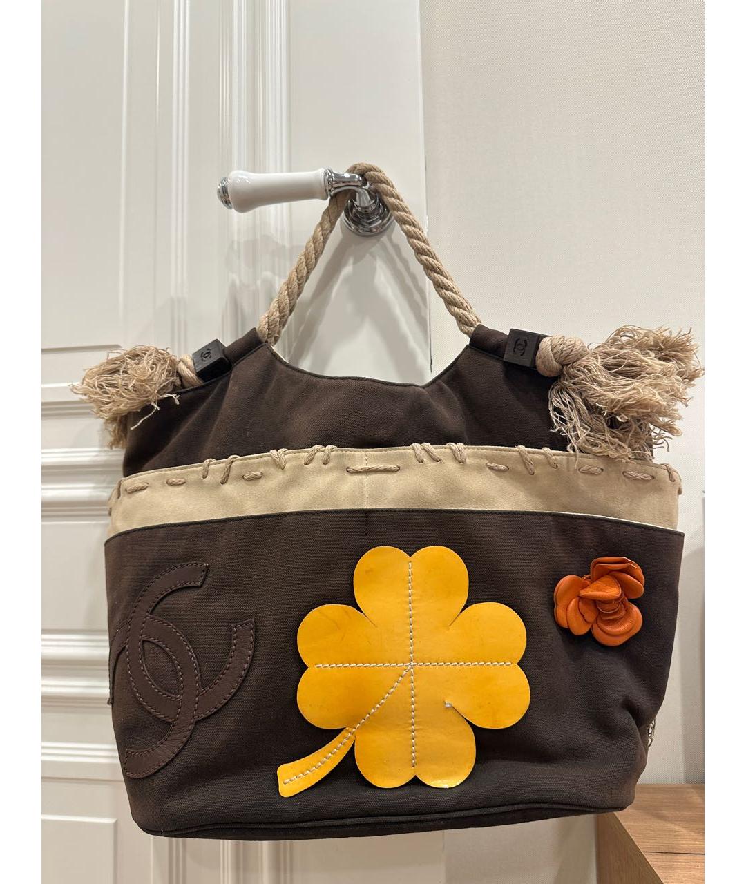 CHANEL Коричневая тканевая сумка тоут, фото 2