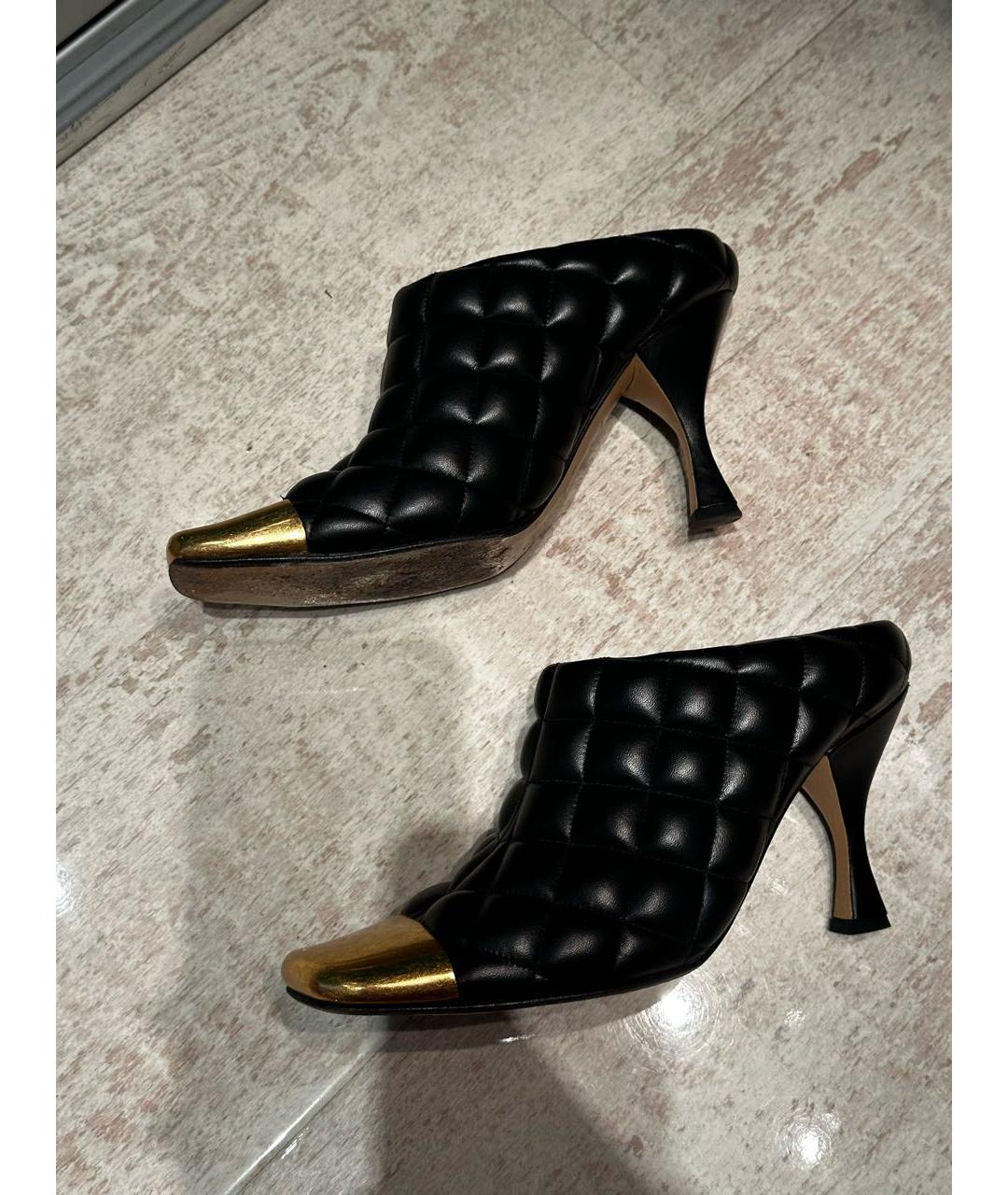 BOTTEGA VENETA Черные кожаные мюли, фото 6