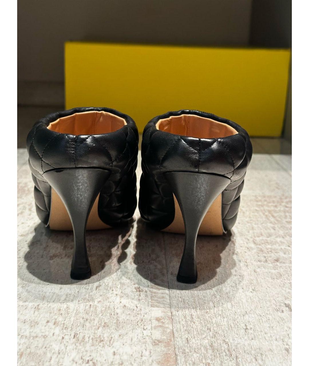 BOTTEGA VENETA Черные кожаные мюли, фото 4
