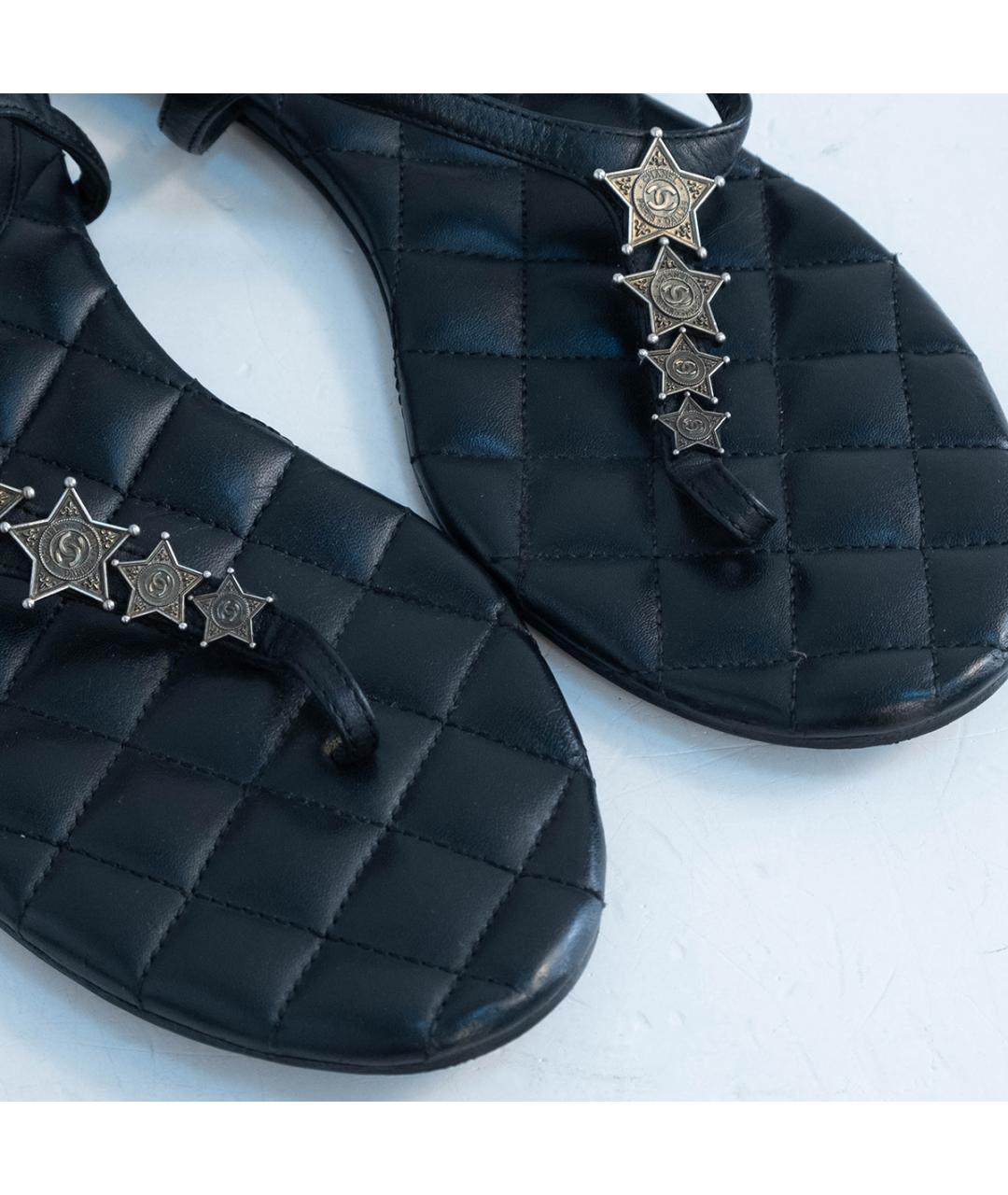 CHANEL Черные кожаные сандалии, фото 3