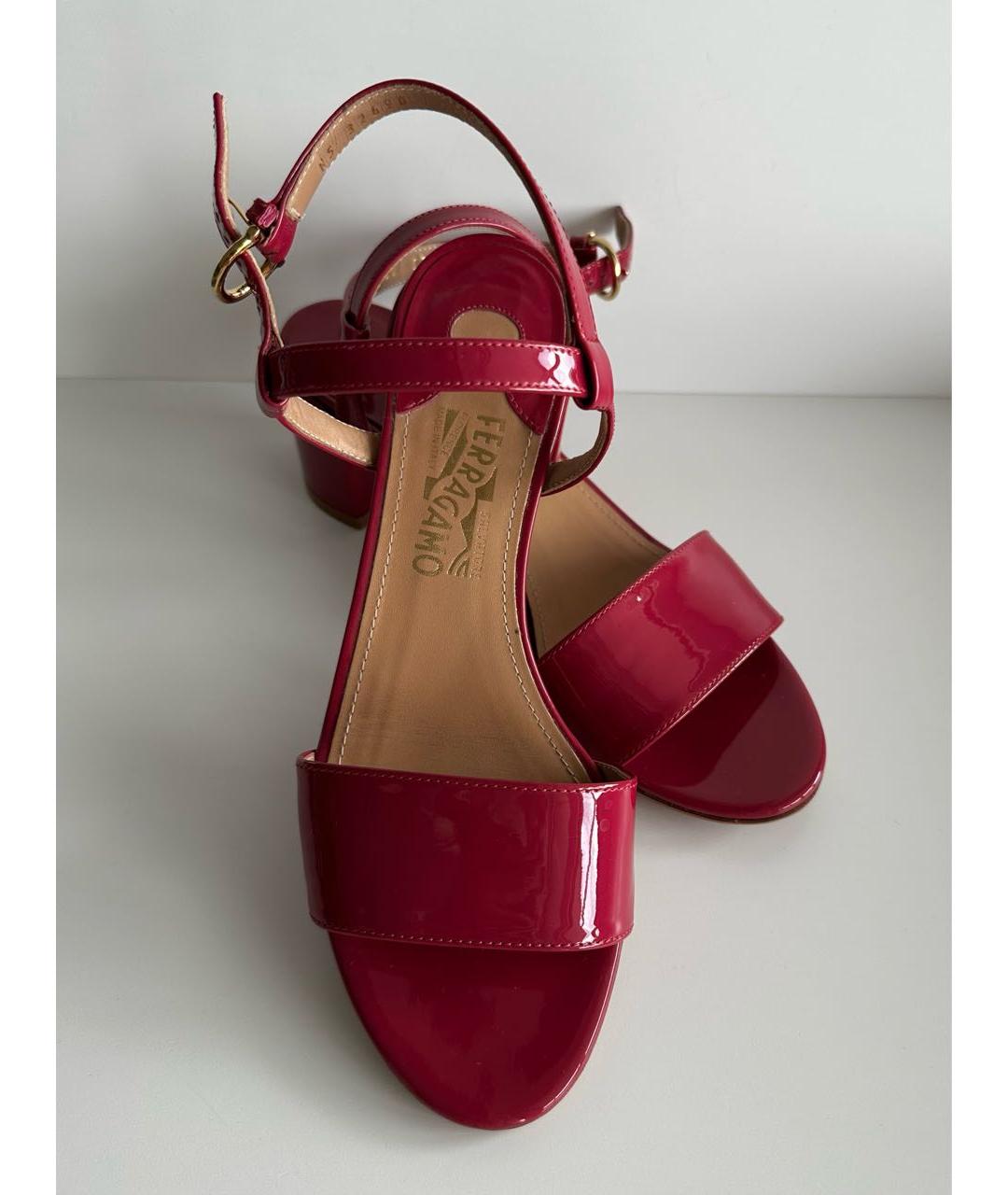 FERRAGAMO Фиолетовые босоножки из лакированной кожи, фото 2