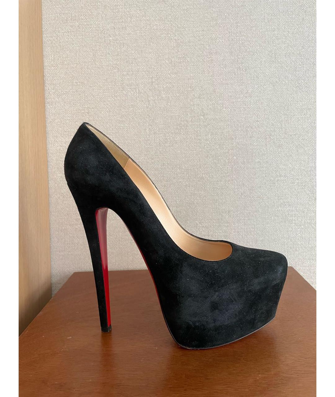 CHRISTIAN LOUBOUTIN Черные замшевые туфли, фото 5
