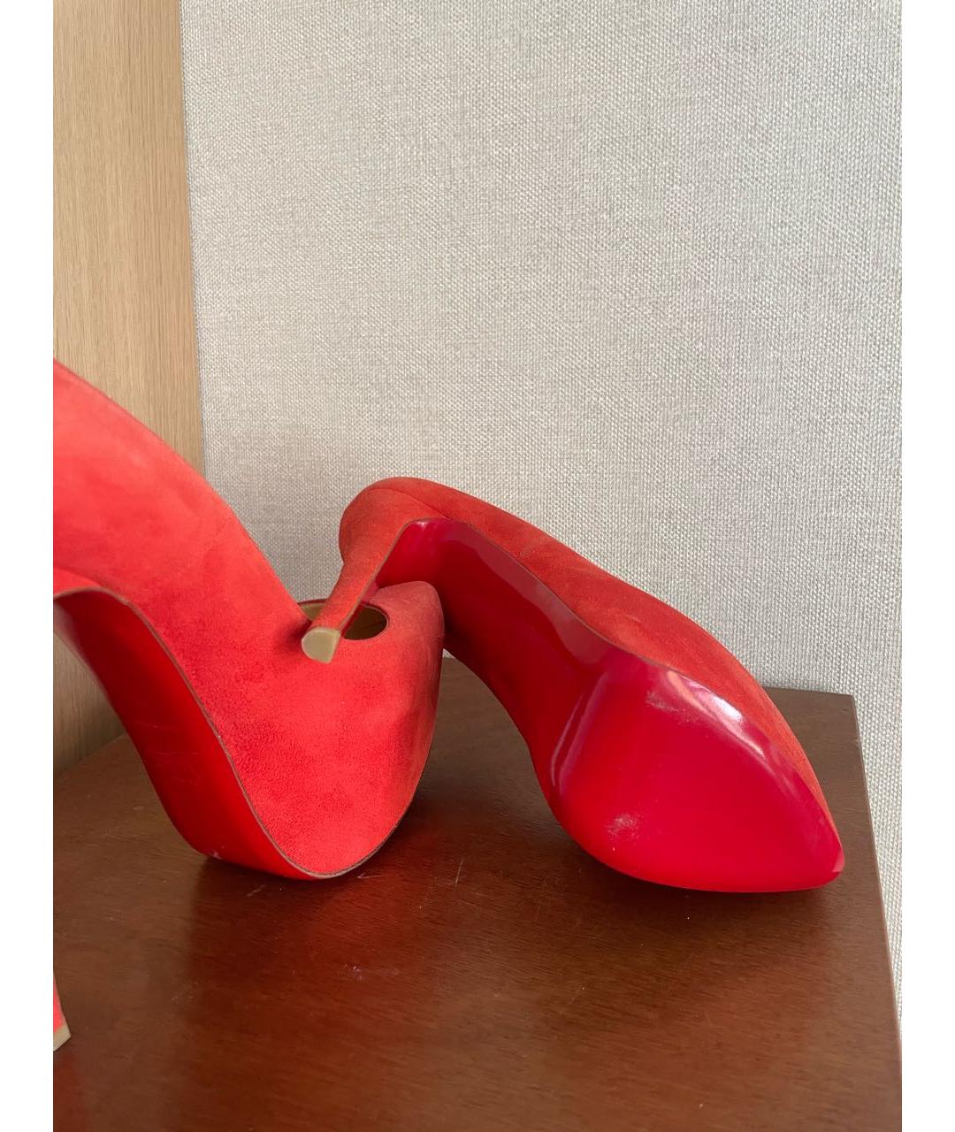 CHRISTIAN LOUBOUTIN Красные замшевые туфли, фото 5