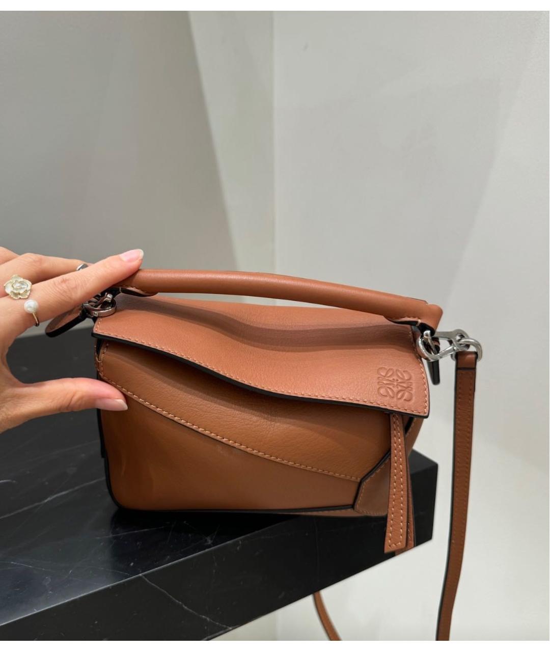 LOEWE Коричневая кожаная сумка через плечо, фото 2