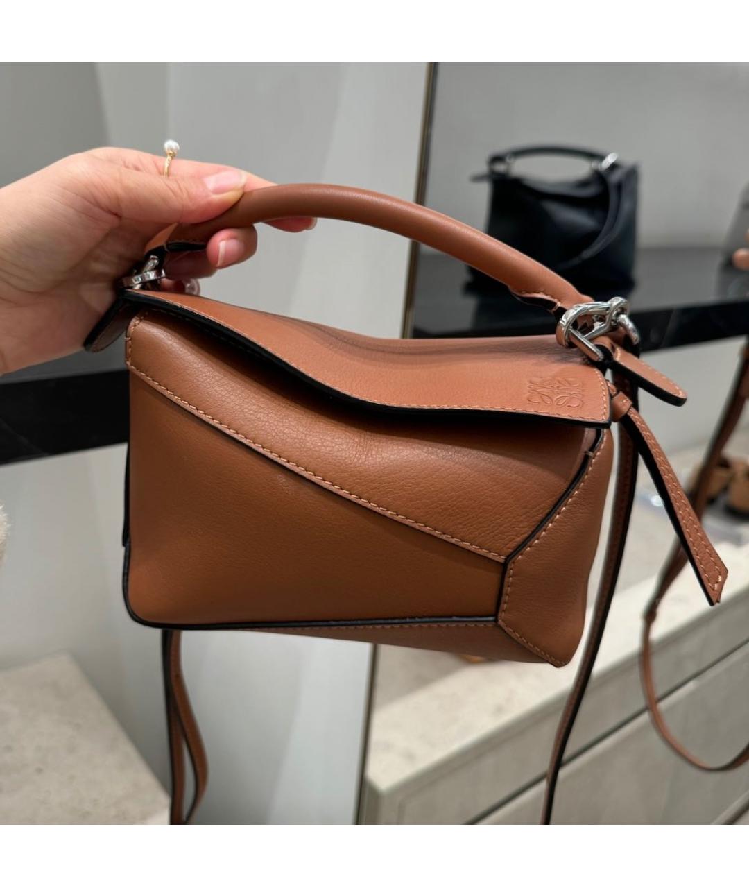 LOEWE Коричневая кожаная сумка через плечо, фото 4