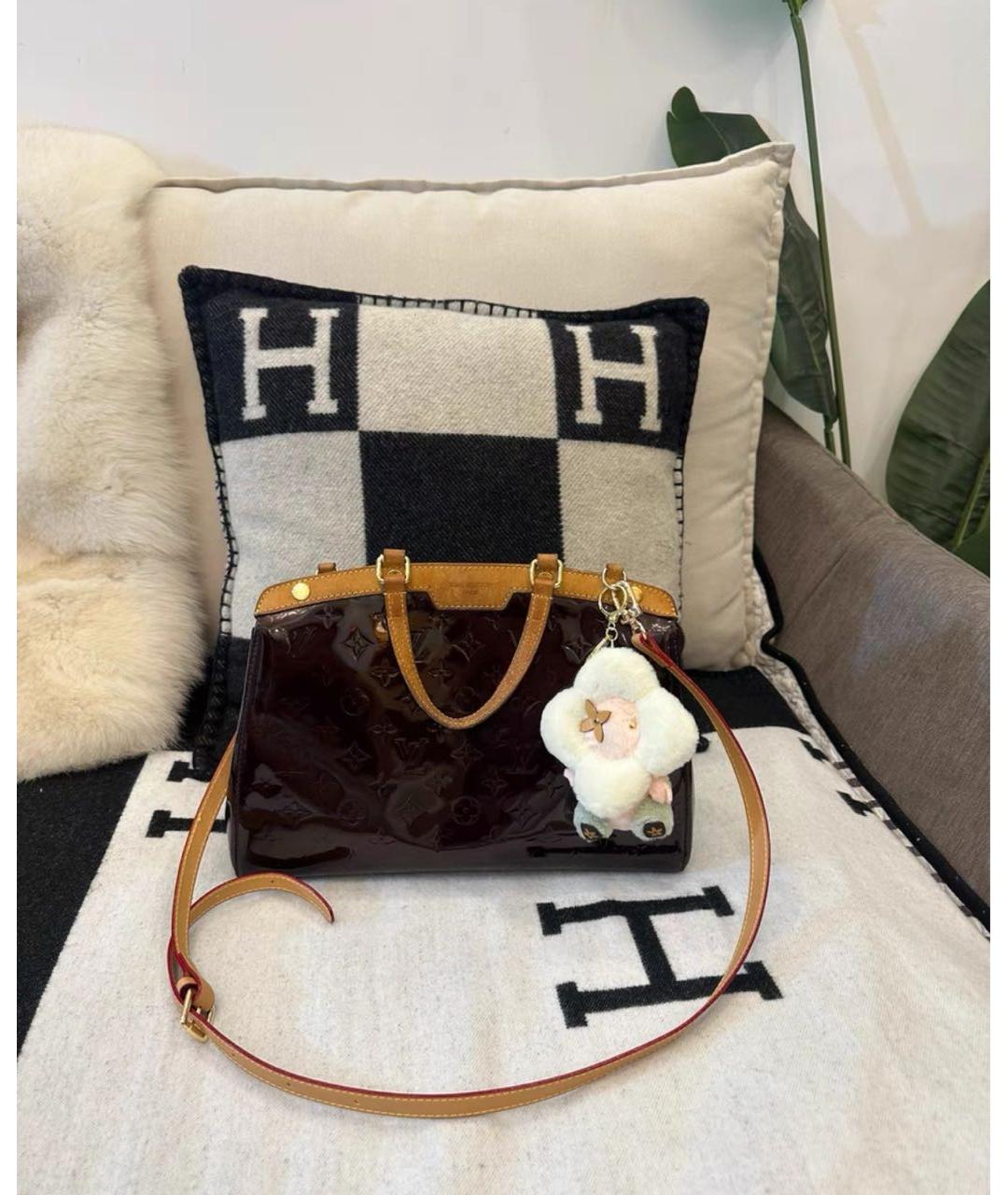 LOUIS VUITTON Коричневая сумка с короткими ручками из лакированной кожи, фото 2