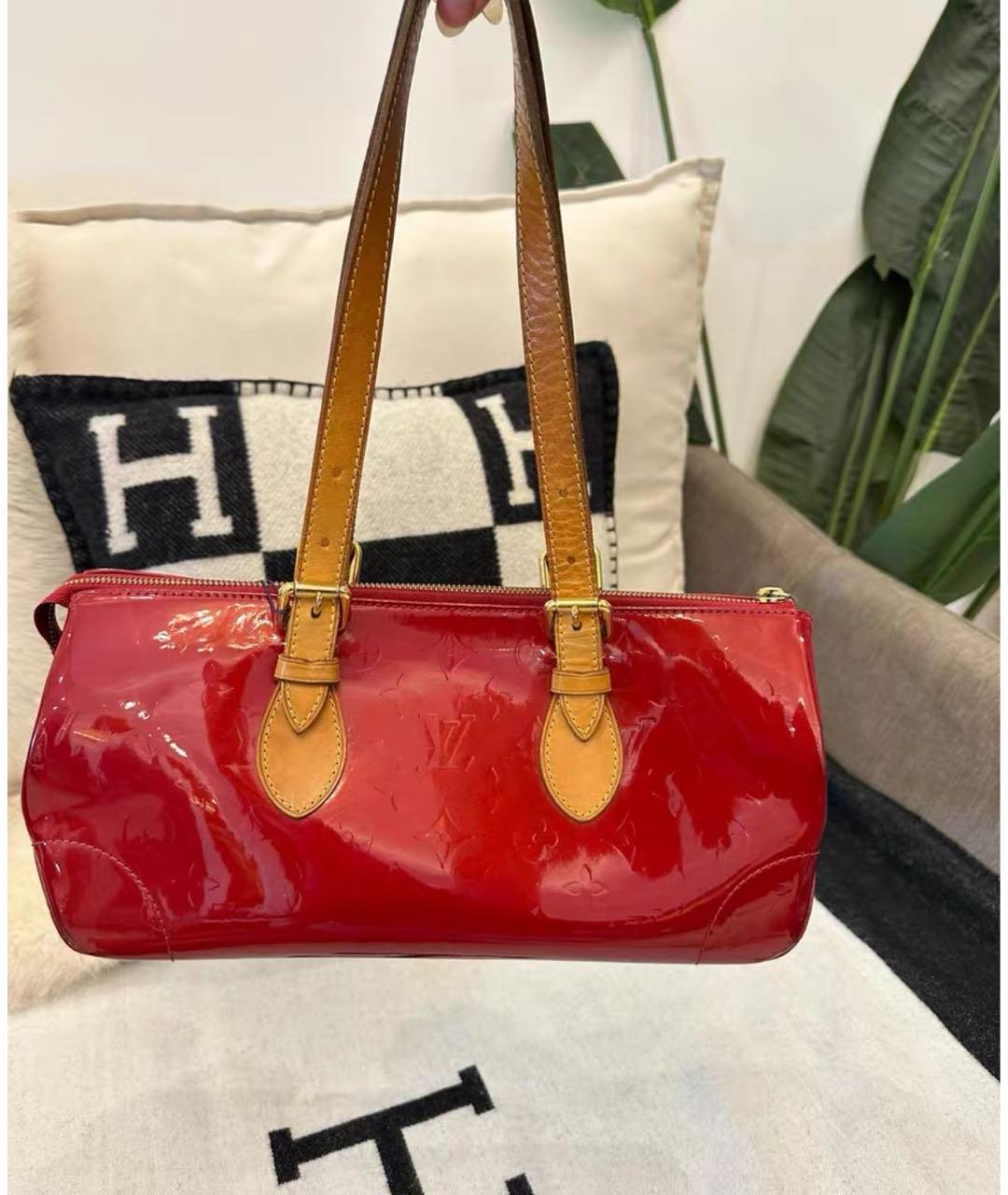 LOUIS VUITTON Красная сумка с короткими ручками из лакированной кожи, фото 4