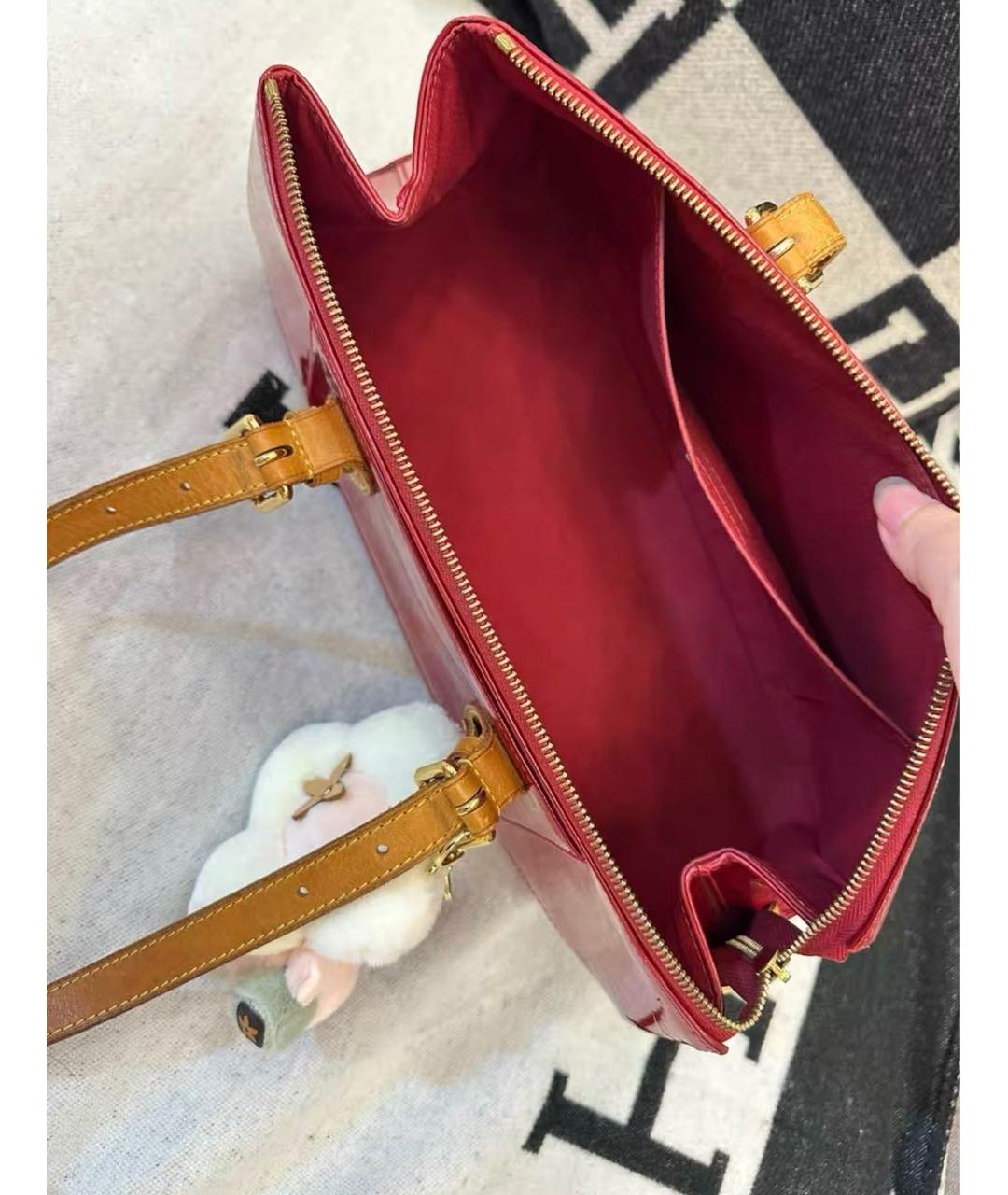 LOUIS VUITTON Красная сумка с короткими ручками из лакированной кожи, фото 7