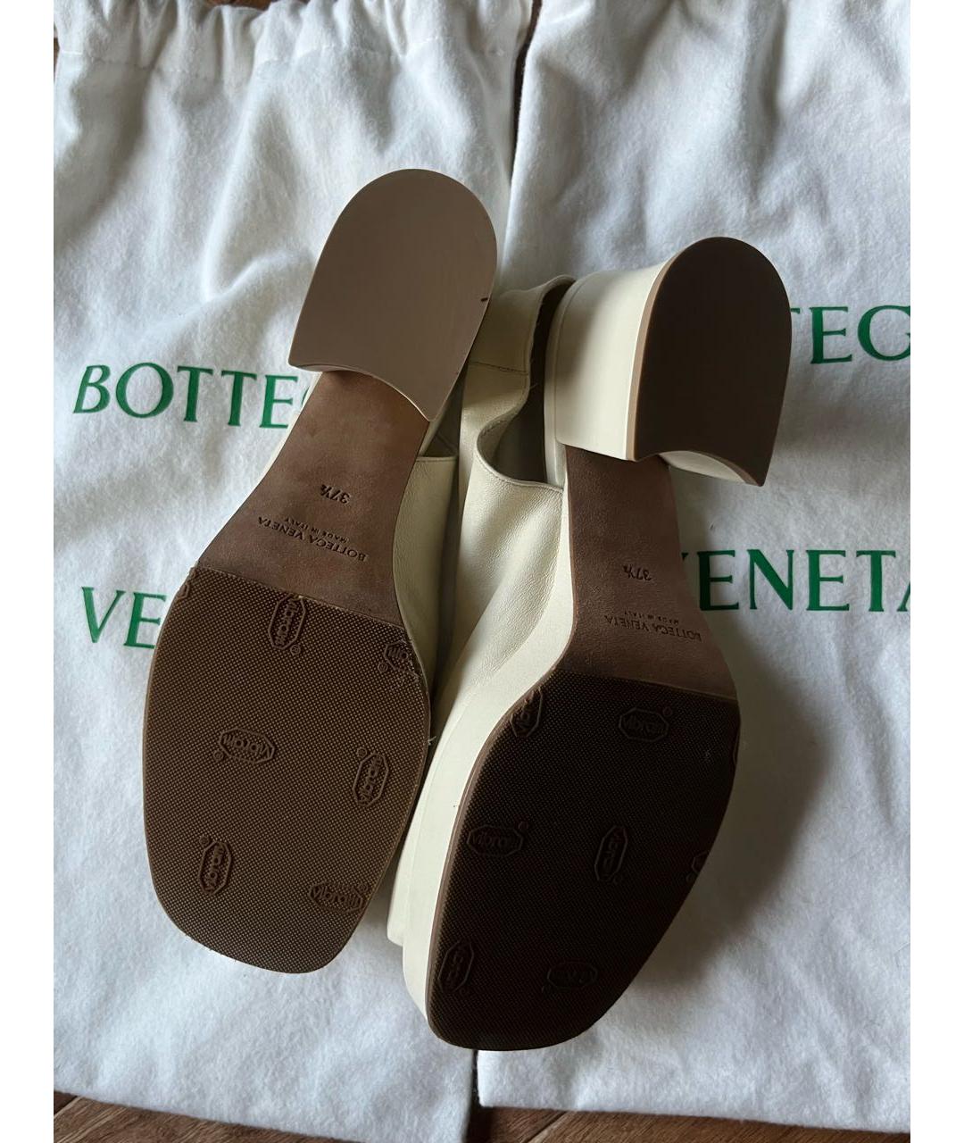 BOTTEGA VENETA Бежевые кожаные босоножки, фото 4