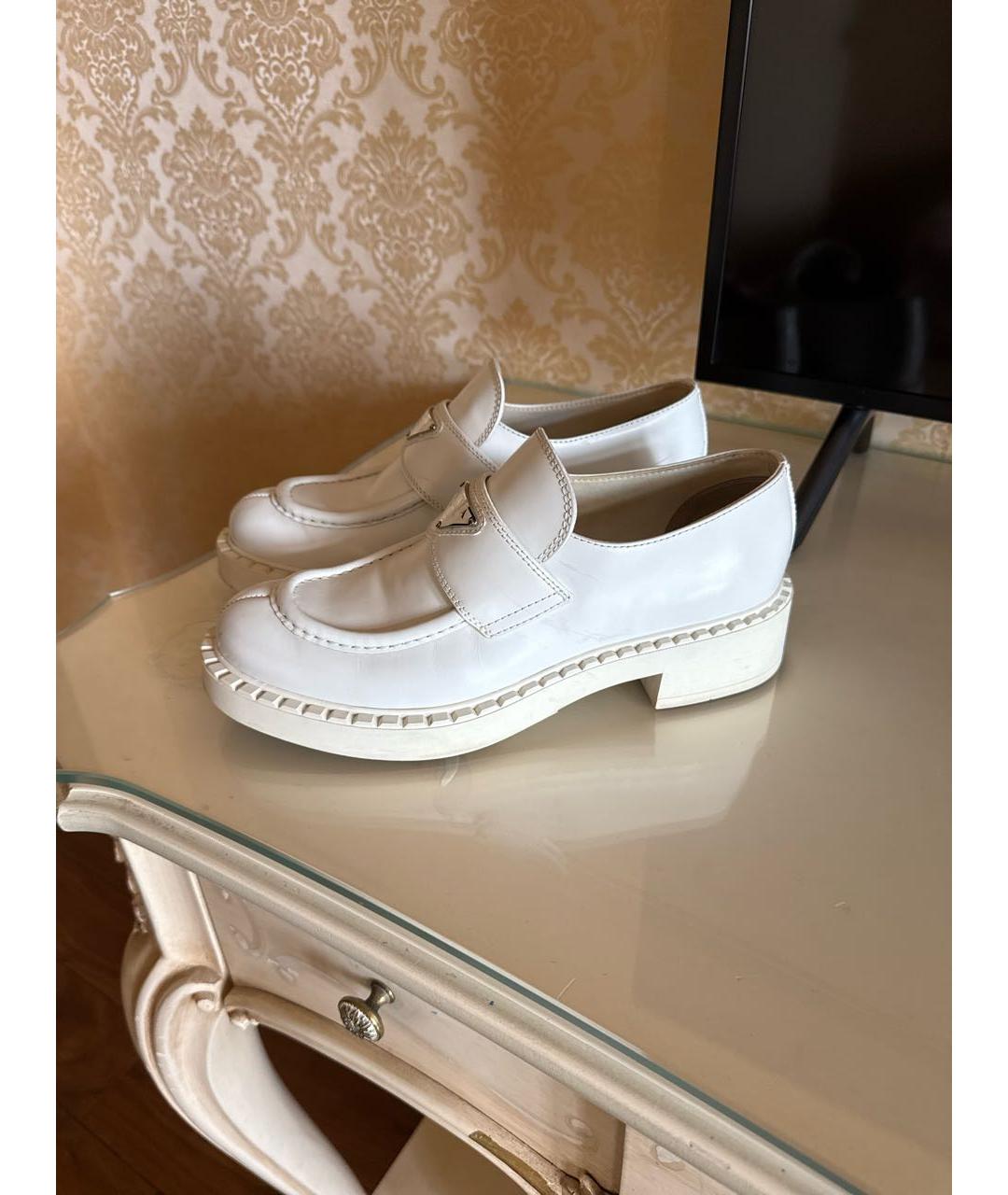 PRADA Белые кожаные лоферы, фото 5