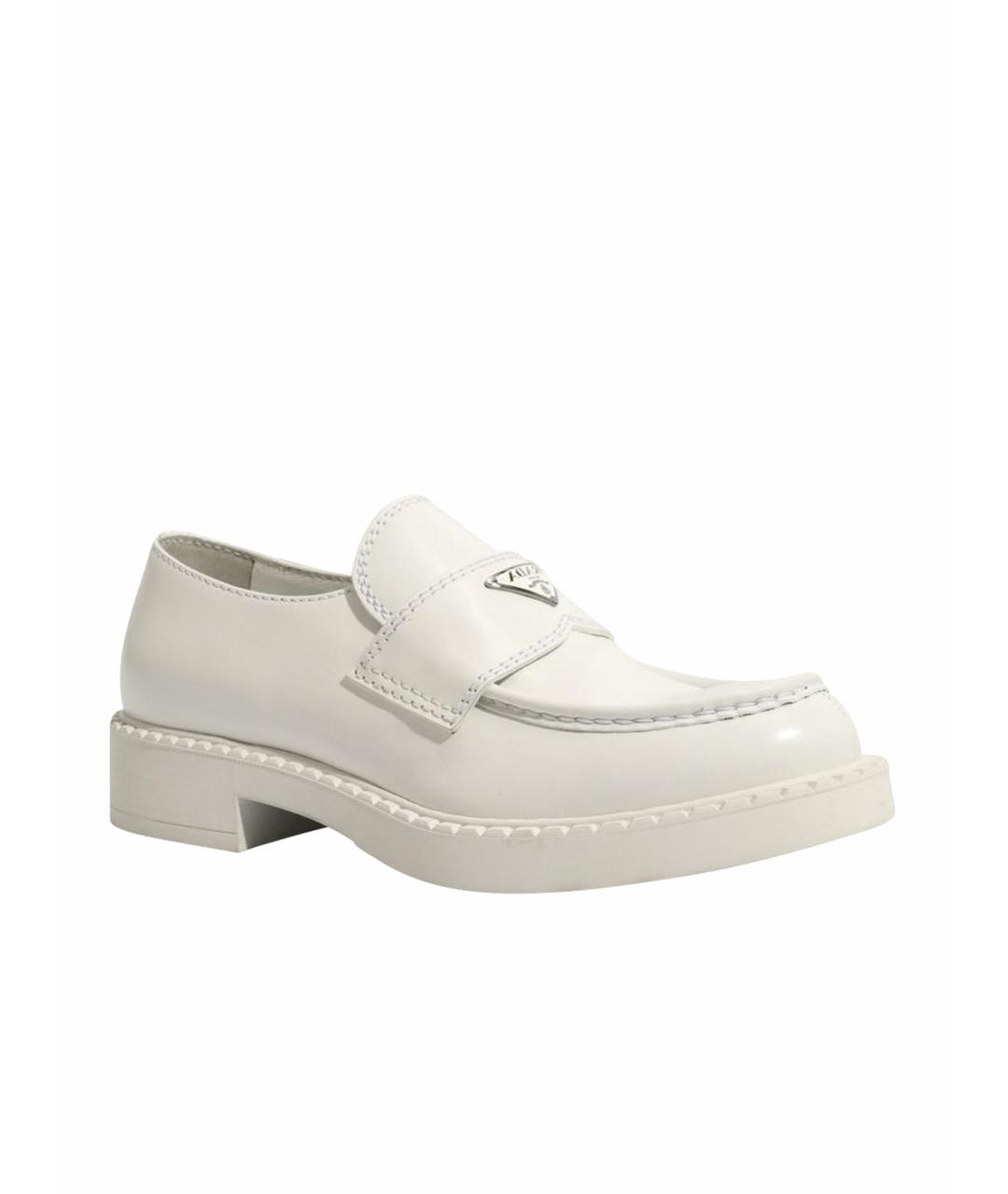 PRADA Белые кожаные лоферы, фото 1