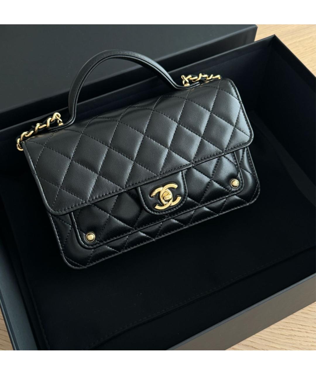 CHANEL Черная кожаная сумка с короткими ручками, фото 4