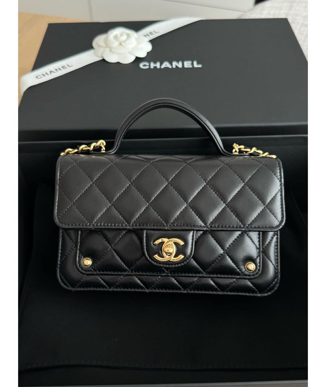 CHANEL Черная кожаная сумка с короткими ручками, фото 2