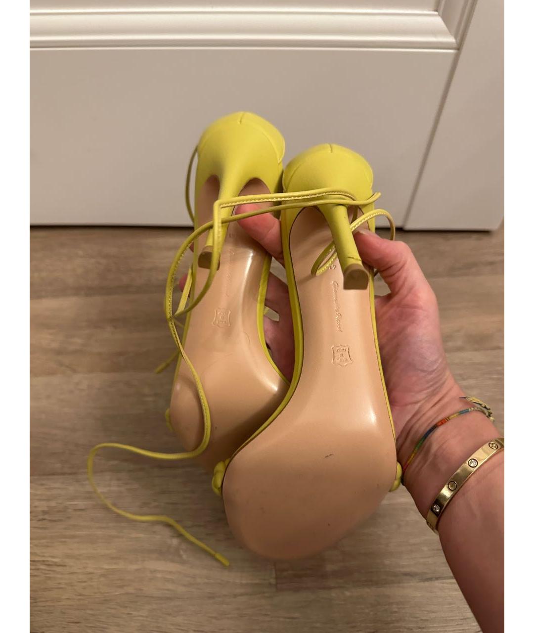 GIANVITO ROSSI Желтые кожаные босоножки, фото 3
