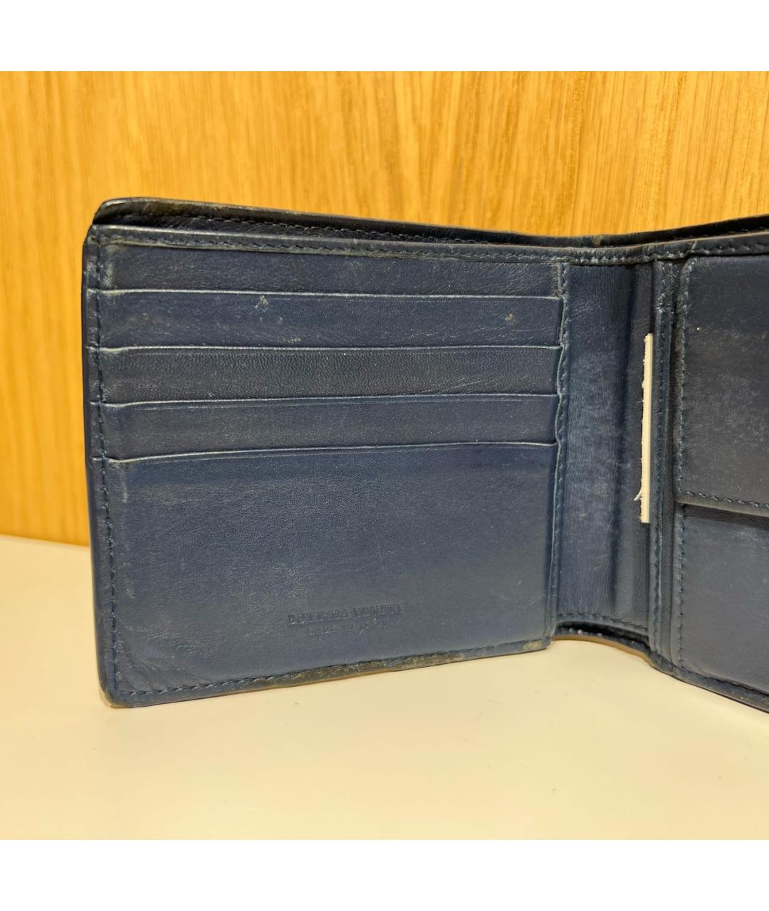 BOTTEGA VENETA Темно-синий кожаный кошелек, фото 3