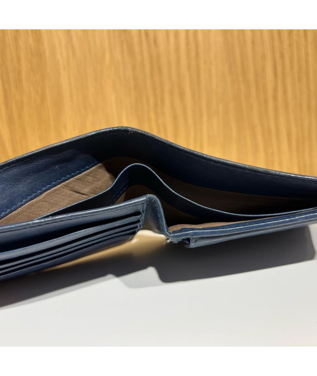 BOTTEGA VENETA Темно-синий кожаный кошелек, фото 5