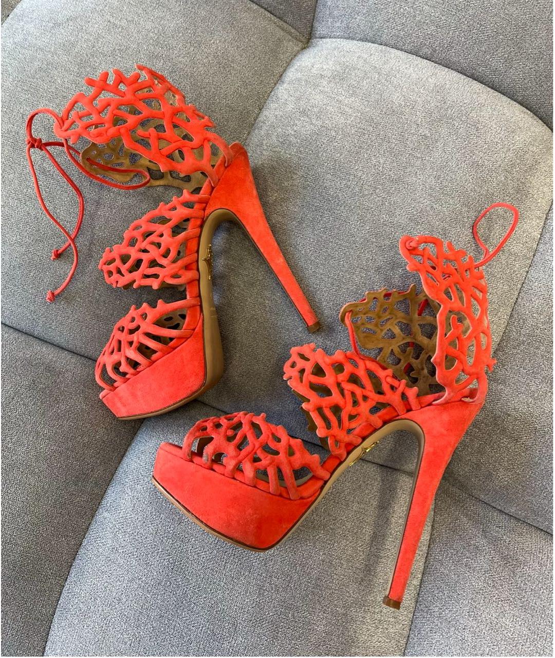 CHARLOTTE OLYMPIA Оранжевое замшевые босоножки, фото 2