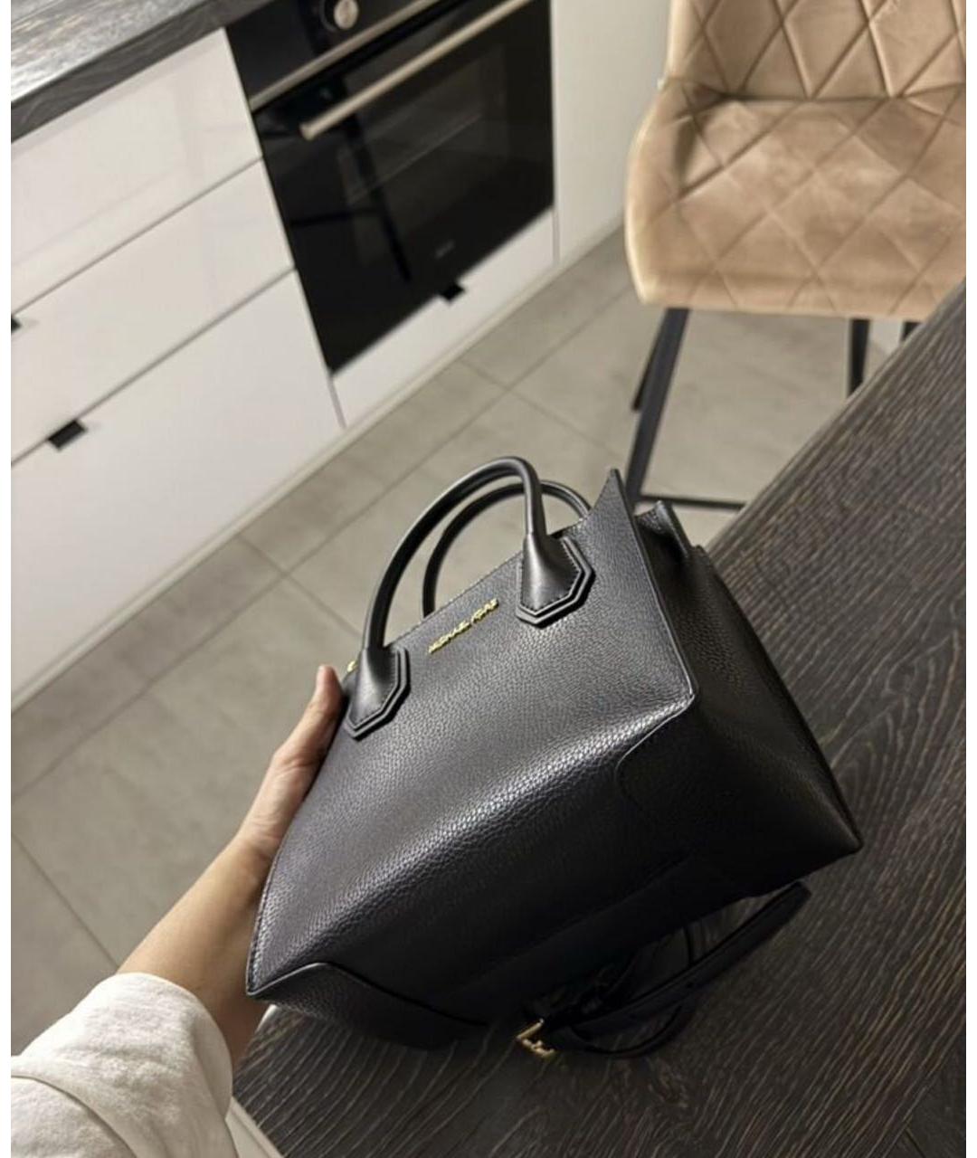 MICHAEL KORS Черная кожаная сумка с короткими ручками, фото 3