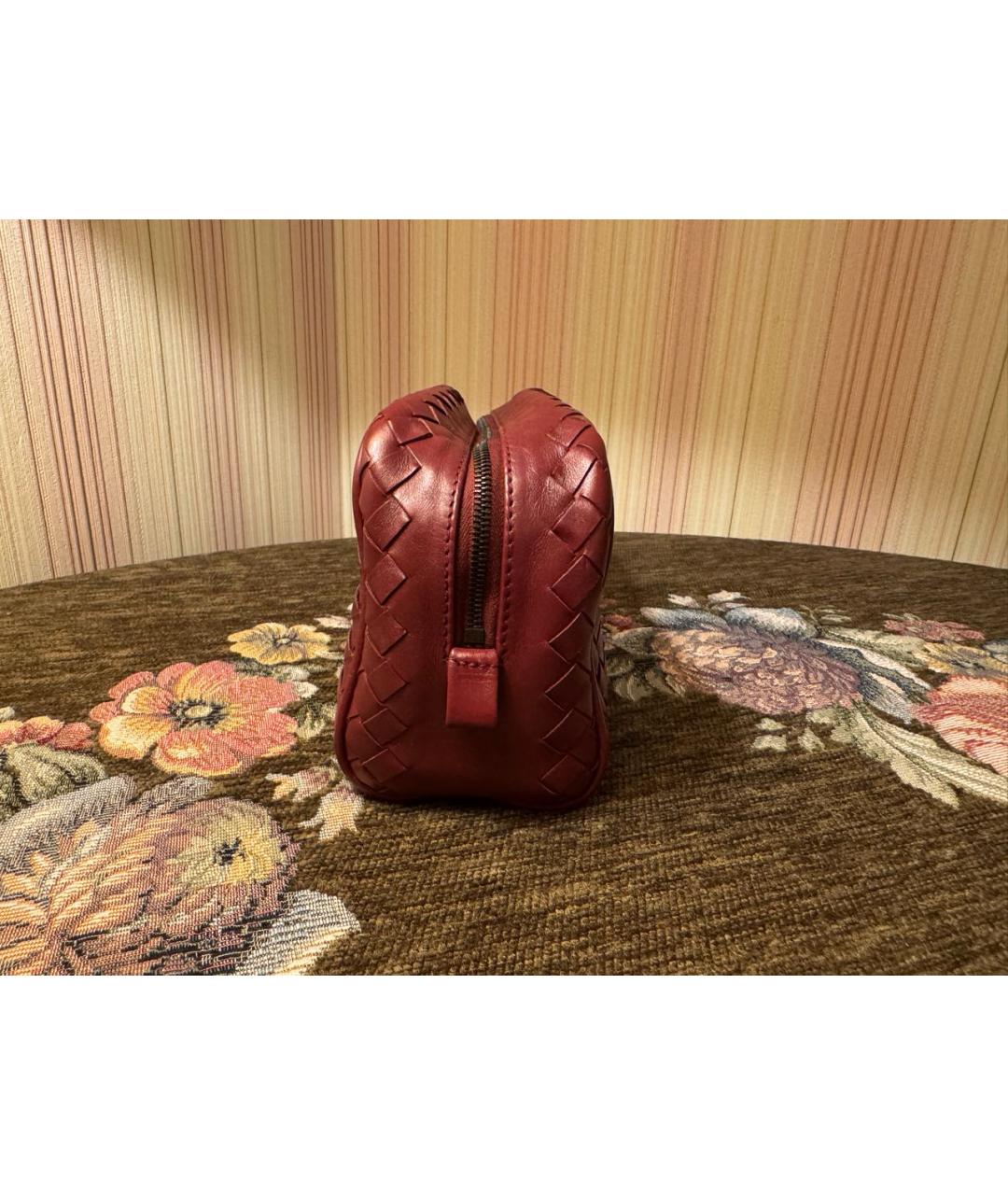 BOTTEGA VENETA Бордовая кожаная косметичка, фото 3