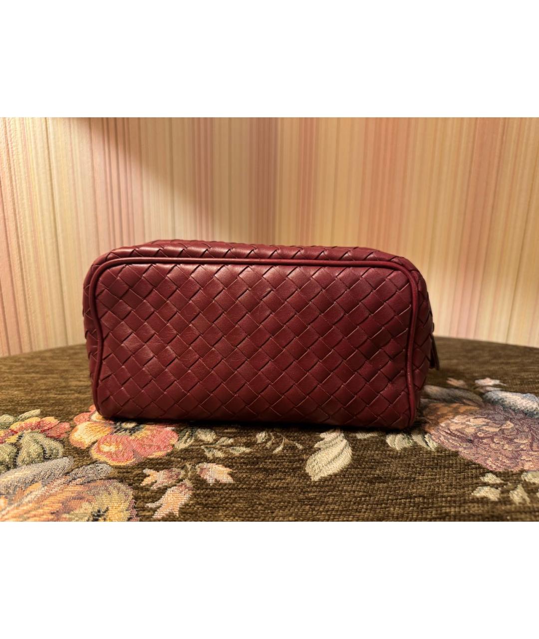 BOTTEGA VENETA Бордовая кожаная косметичка, фото 6