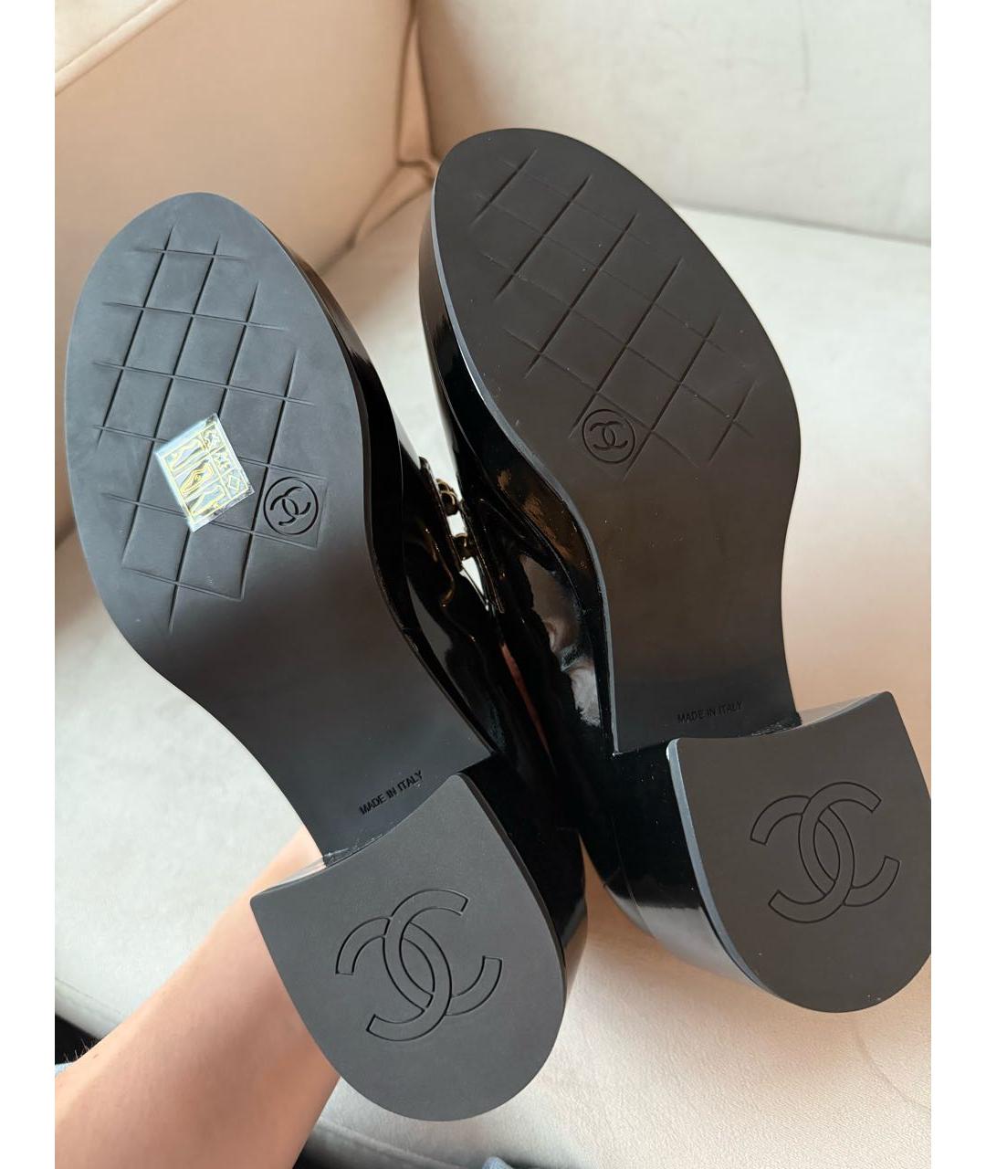 CHANEL Черные лоферы из лакированной кожи, фото 4