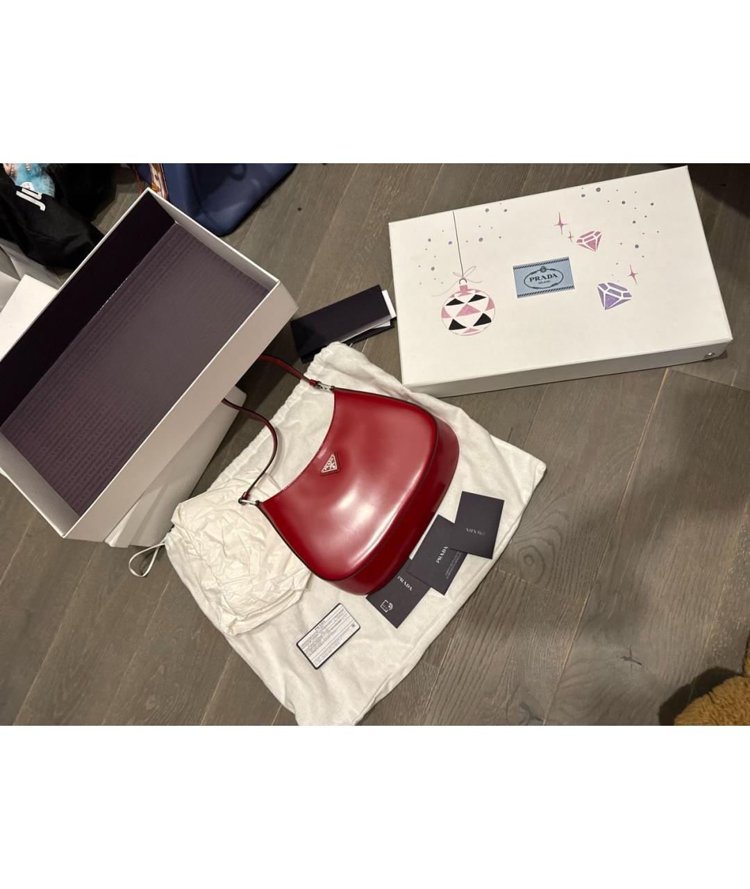 PRADA Красная сумка с короткими ручками из лакированной кожи, фото 5