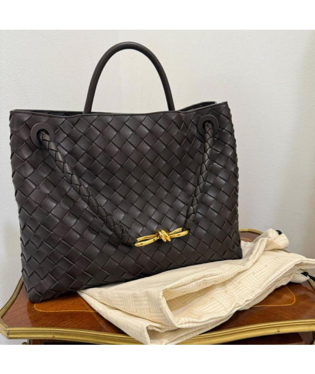BOTTEGA VENETA Коричневая кожаная сумка с короткими ручками, фото 5