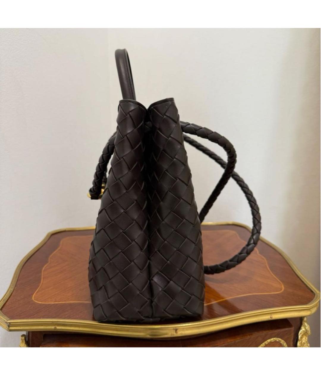 BOTTEGA VENETA Коричневая кожаная сумка с короткими ручками, фото 3