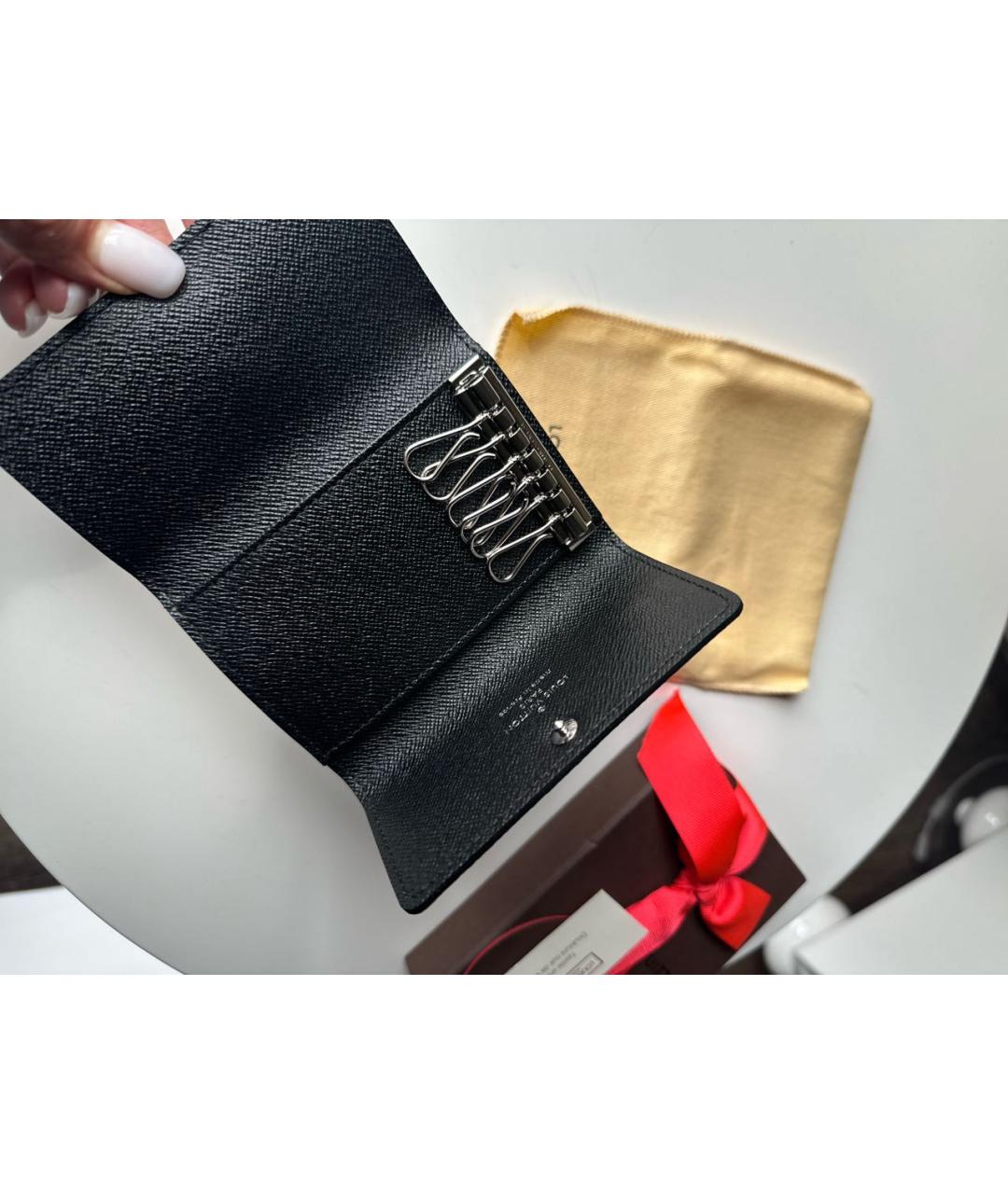 LOUIS VUITTON Черная ключница, фото 3